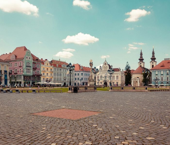 bogdan-vlad-4cajbfV-QqM-unsplash (1)