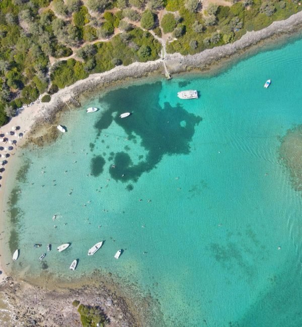 dimitris-kiriakakis-uGa5-o5tws8-unsplash (1)