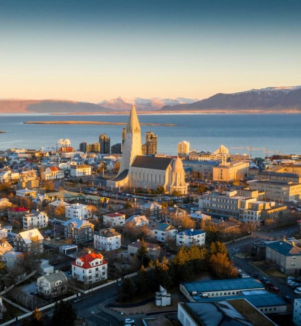 einar-h-reynis-geYUKmAKZp0-unsplash (1)