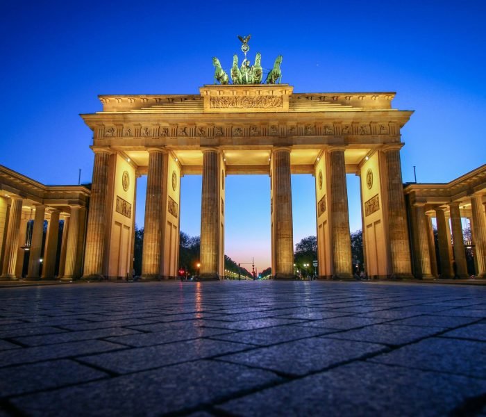 florian-wehde-uFGi0_YciE0-unsplash (1)