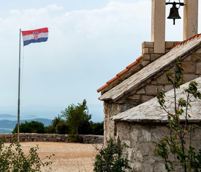 grgur-vuckov-AUUiD84ZXR4-unsplash (1)