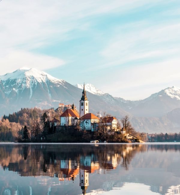 hostaphoto - GJlx-lqXNg-unsplash