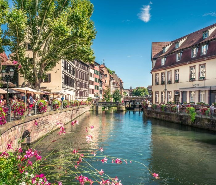 hugues-de-buyer-mimeure-lW-sLT_9BpM-unsplash (1)