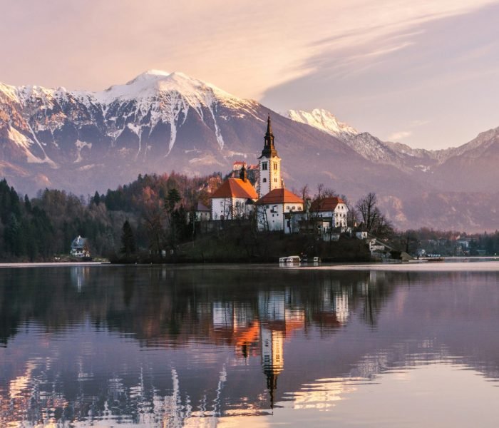 johnny-africa-O6oV0dCO67Y-unsplash (2)