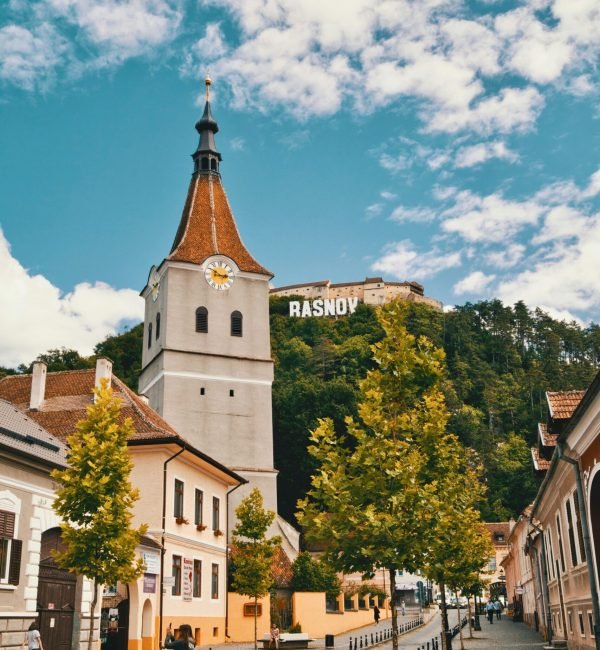 nomadic-julien-AuvVbaWhgXk-unsplash (1)