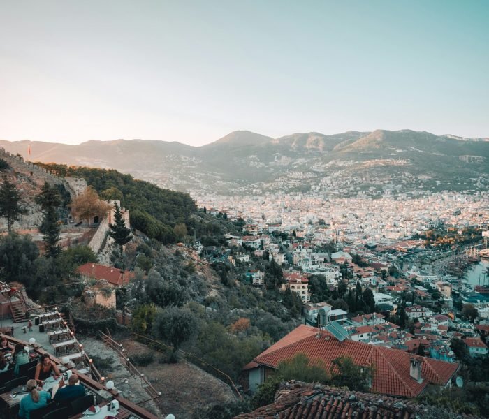 ramon-kagie-id6mn2uEWyI-unsplash (1)