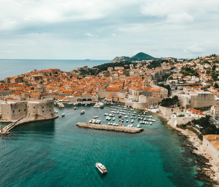 spencer-davis-fWtJvFqyUQQ-unsplash (1)